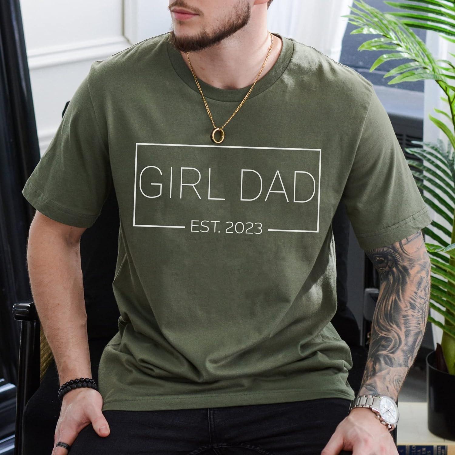 imageNAZENTI Personalized Fist Bump Dad Grandpa Shirt Custom Fathers Day Shirt Gift for Men on Fathers Day Birthday S4XLA13 Grandpa