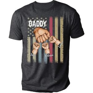 NAZENTI Personalized Fist Bump Dad Grandpa Shirt Custom Father’s Day Shirt Gift for Men on Fathers Day Birthday S-4XL(#A14 Daddy)