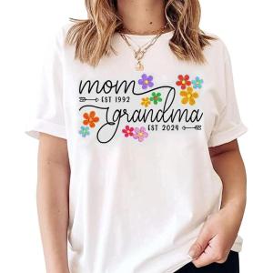 Personalized Grandma Shirt, Custom Mom Grandma Shirt with Kids’ Names, Gift for Mom Birthday Mother’s Day Christmas(B4)