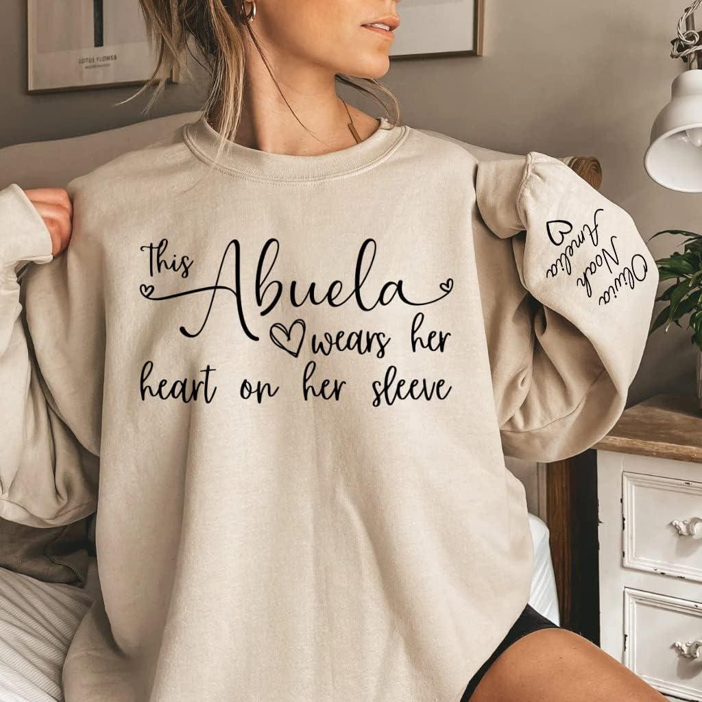 imageNAZENTI I Wear My Heart On My Sleeve Sweatshirt Mothers Day Shirt Custom Sweatshirt Personalized Gift for Mom Mommy16 Abuela