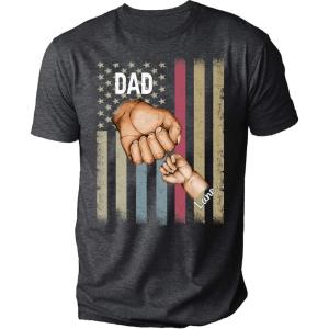 NAZENTI Personalized Fist Bump American Flag Dad Grandpa Shirt Custom Daddy Grandpa Shirt Gift for Men Fathers Day Tee S-4XL(2 Hand)