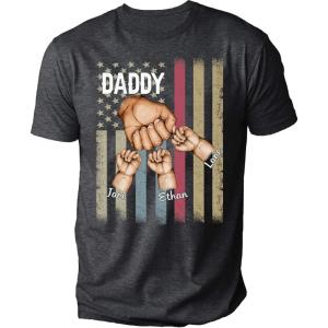 NAZENTI Personalized Fist Bump American Flag Dad Grandpa Shirt Custom Daddy Grandpa Shirt Gift for Men Fathers Day Tee S-4XL(3 Hands)