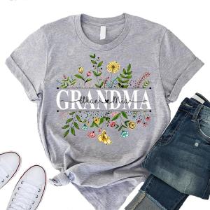 NAZENTI Personalized Grandma Floral Shirt – Custom Grandma T-Shirt with Nickname Kids Name, Grandma Shirt with Grandkids Names, Mom Shirt, Women Shirt, Cute Unique Gift for Mother Day, Birthday S-4XL
