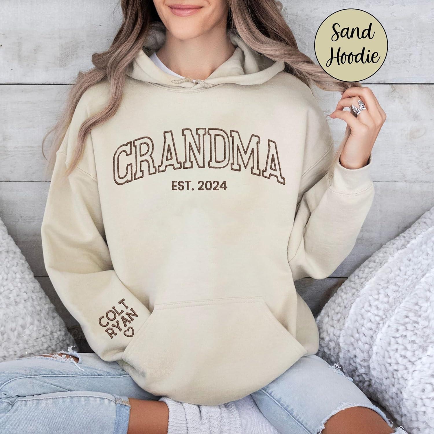imageNAZENTI Embroidered Mama Sweatshirt Mothers Day Pullover Grandma Crewneck New Mom Apparel Womens Holiday SweaterD8 Granny