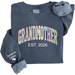 NAZENTI Personalized Patchwork Floral Mama Sweatshirt, Custom Grandma Sweatshirt with Name on Sleeve, Mothers Day Shirt Gifts(Grandmother)