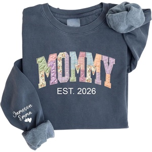 NAZENTI Personalized Patchwork Floral Mama Sweatshirt, Custom Grandma Sweatshirt with Name on Sleeve, Mothers Day Shirt Gifts(Mommy)