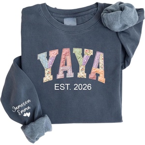 NAZENTI Personalized Patchwork Floral Mama Sweatshirt, Custom Grandma Sweatshirt with Name on Sleeve, Mothers Day Shirt Gifts(Yaya)